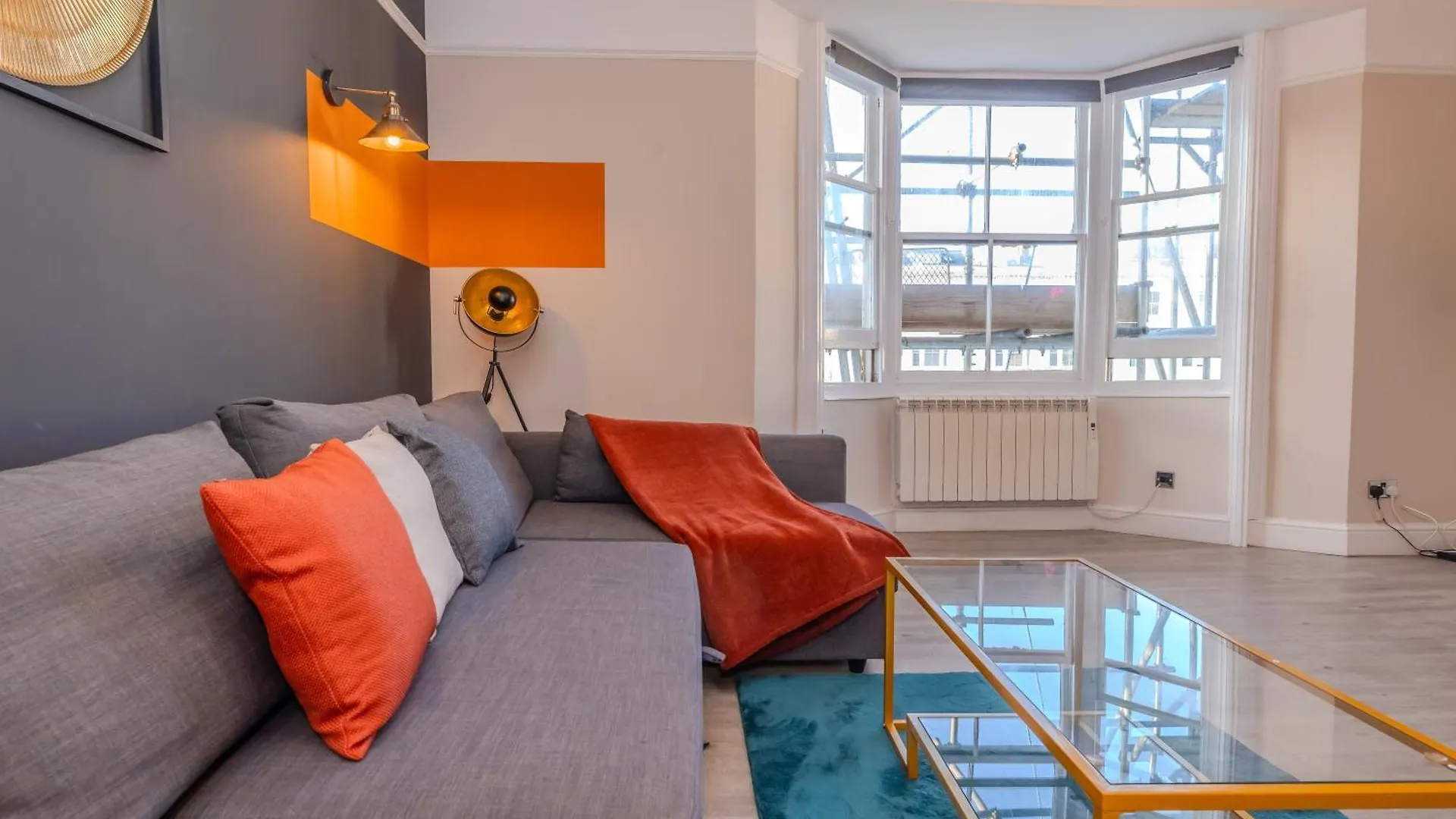 Amazing 2 Bedroom Flat Next To Brighton Beach Sleep 6